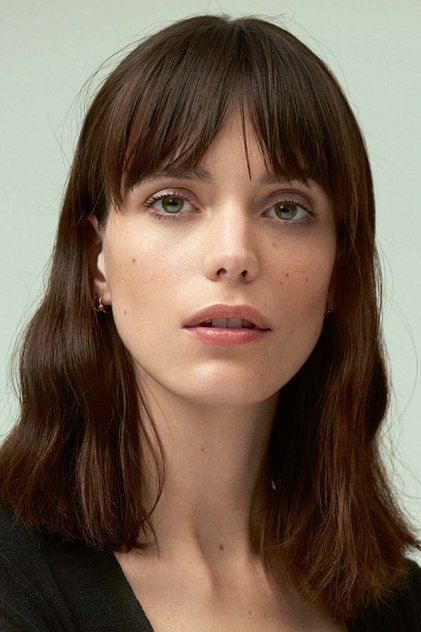 Stacy Martin oyuncu görseli
