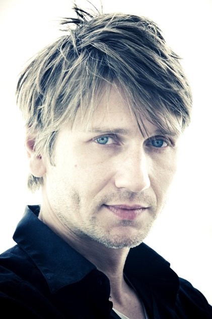 Stanislas Merhar oyuncu görseli