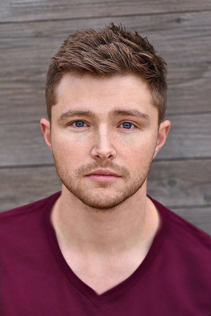 Sterling Knight oyuncu görseli