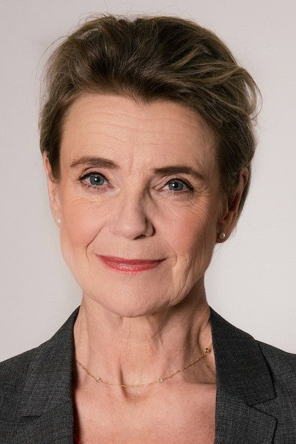 Stina Ekblad oyuncu görseli