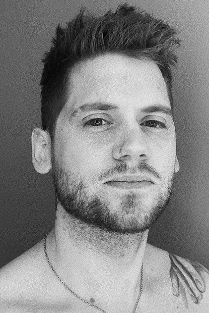 Tony Oller oyuncu görseli