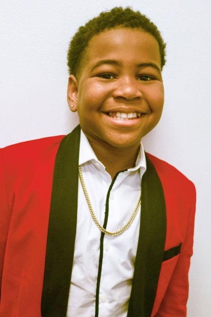 Young Dylan oyuncu görseli