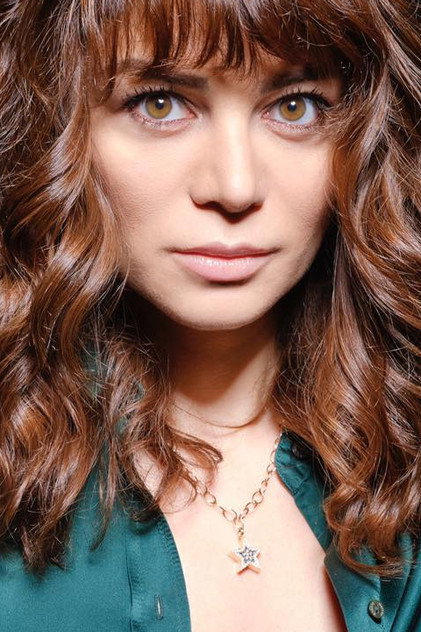 Zeynep Şarlıgil oyuncu görseli